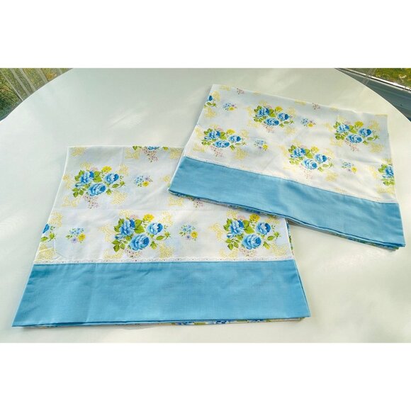 Vintage 70s pillowcases set, pair of blue, yellow floral pillow shams - Picture 6 of 8